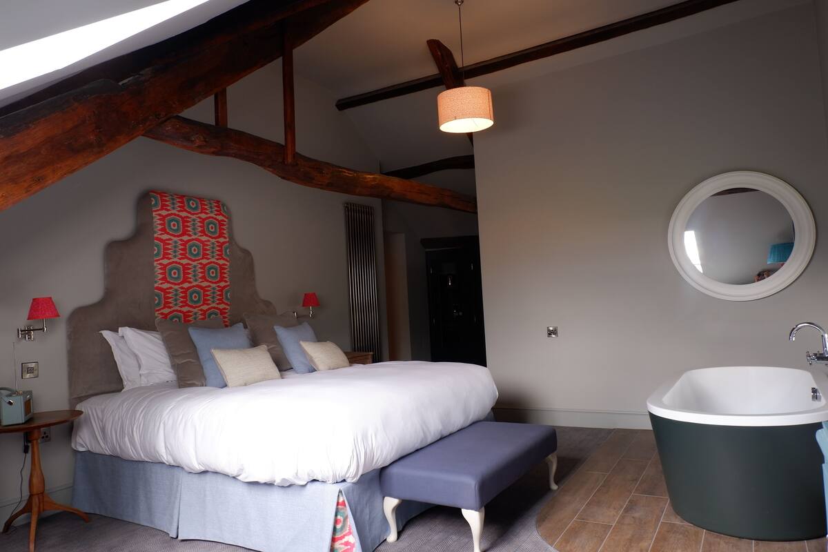 Habitación | 1 habitación, decoración personalizada y muebles diferentes