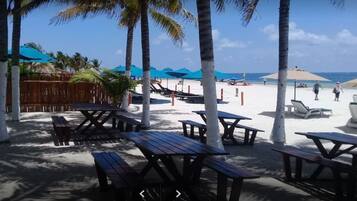 Breakfast, lunch and dinner served