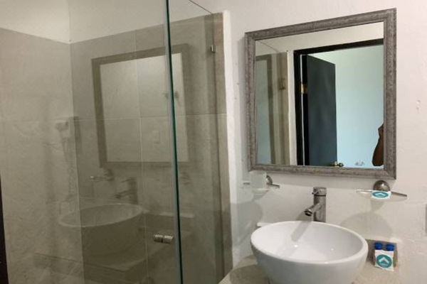 Regadera, regadera tipo lluvia, amenidades de baño gratuitas