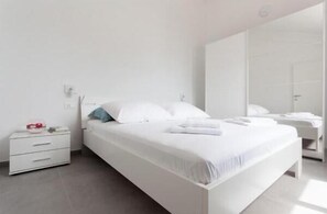 2 bedrooms, internet, bed sheets - Apartments Villa Dingač- Borak - Two Bedroom Apartment with Balcony and Sea View (Potomje)