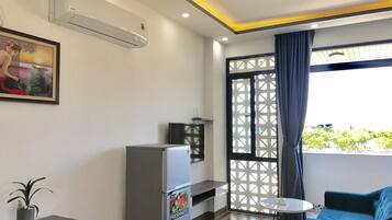 Basic Apartment | Premium bedding, down comforters, individually decorated