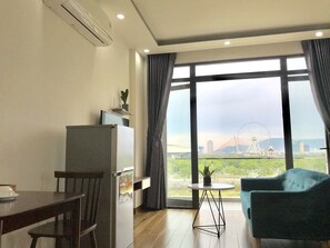 Apartamento básico | Roupas de cama premium, edredons de pluma, individualmente decorados