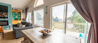 K1565 Sound Waves - Gated Community, Canalfront w/Access, Pets OK, Community Pool!