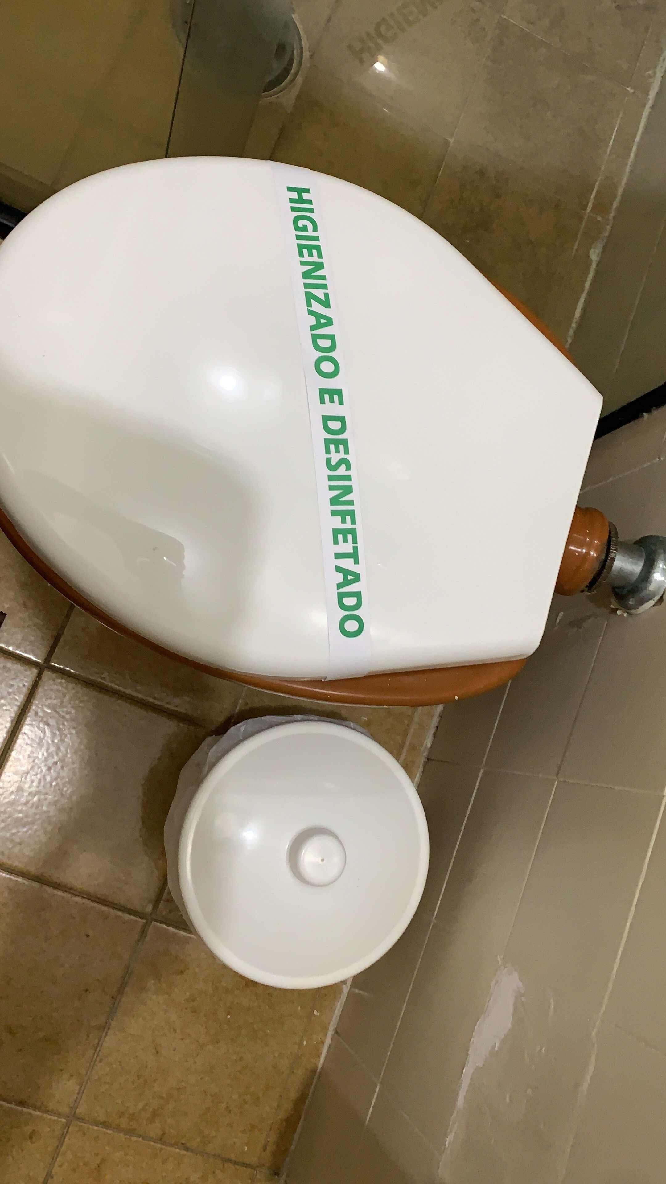 shower, free toiletries, towels, soap