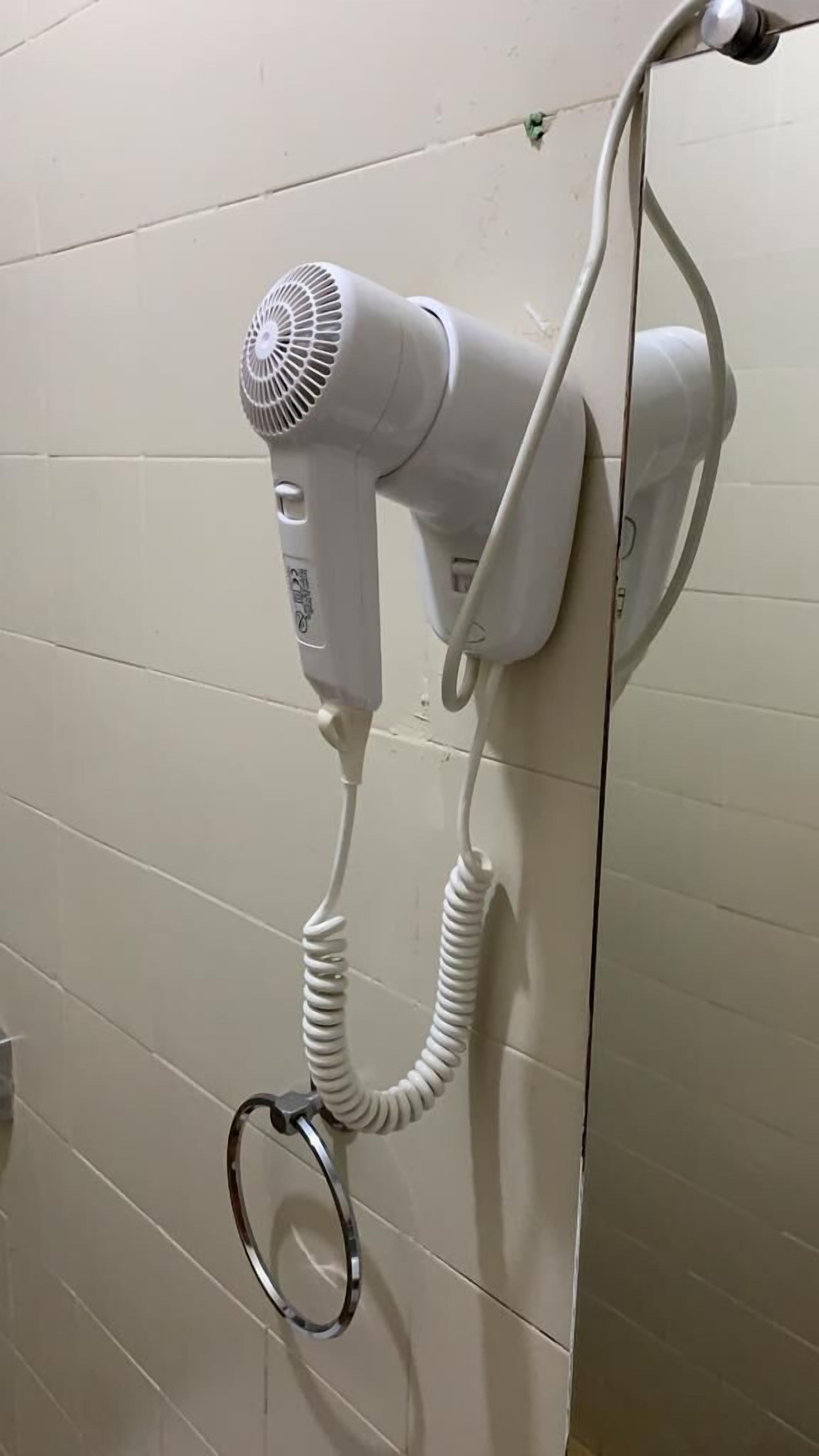 shower, free toiletries, towels, soap