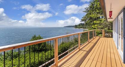 Family-friendly Beach House with Private Beach; ocean minutes outside the door!