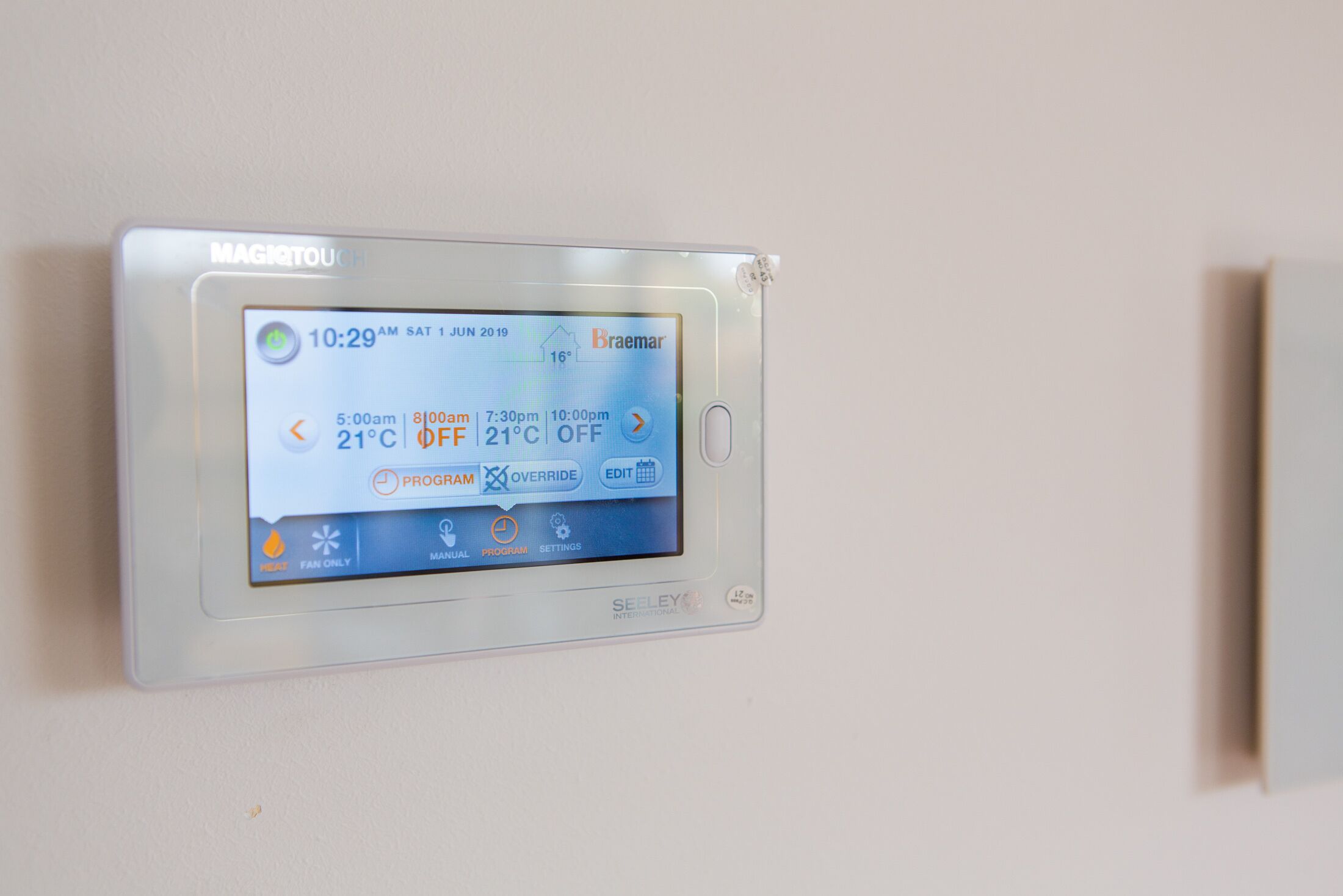 5 Bedroom | 3 Bathroom Holiday Home near Glen Waverley with WIFI and NETFLIX — image 8