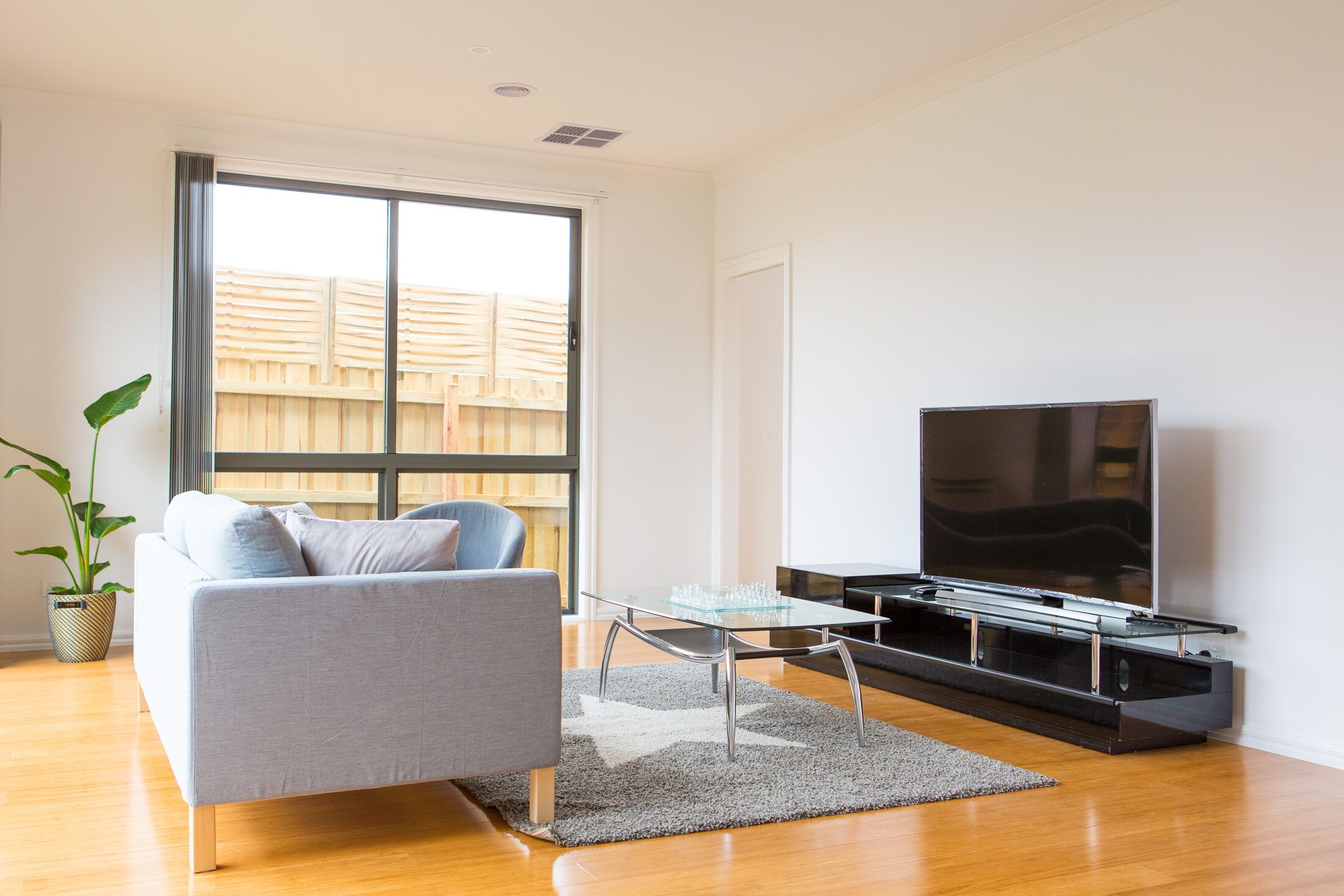 5 Bedroom | 3 Bathroom Holiday Home near Glen Waverley with WIFI and NETFLIX — image 4