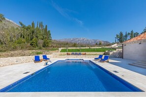 Outdoor pool - Superb five- stars Villa for rent (Ljuta)