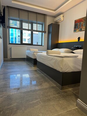 Premium bedding, minibar, desk, free WiFi - Grand FM Hotel (Istanbul)