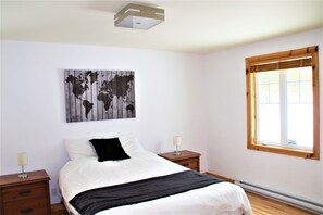 4 室のベッドルーム、アイロン / アイロン台、旅行用ベビーベッド、WiFi (無料)