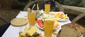 David Crater Homestay