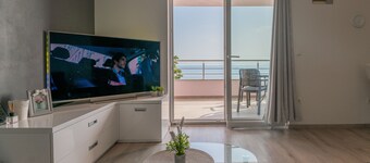 VILLA VIS MARIS-HEATED POOL SEA VIEW