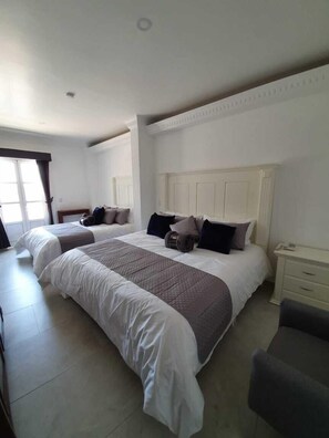 遮光窗帘、隔音、熨斗/熨板、免费婴儿床