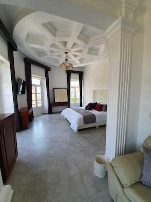 Blackout curtains, soundproofing, iron/ironing board - Hotel Estancia Real (Tepatitlan de Morelos)