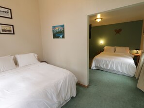 Deluxe Apartment, 2 Queen Beds, Non Smoking, Kitchenette | Premium bedding, pillowtop beds, individually decorated, blackout drapes - Alaska Dreamin' Lodging (Seward)