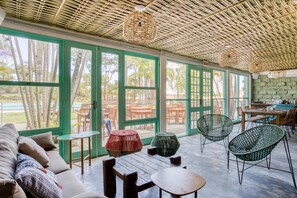 Àrea amb seients del vestíbul