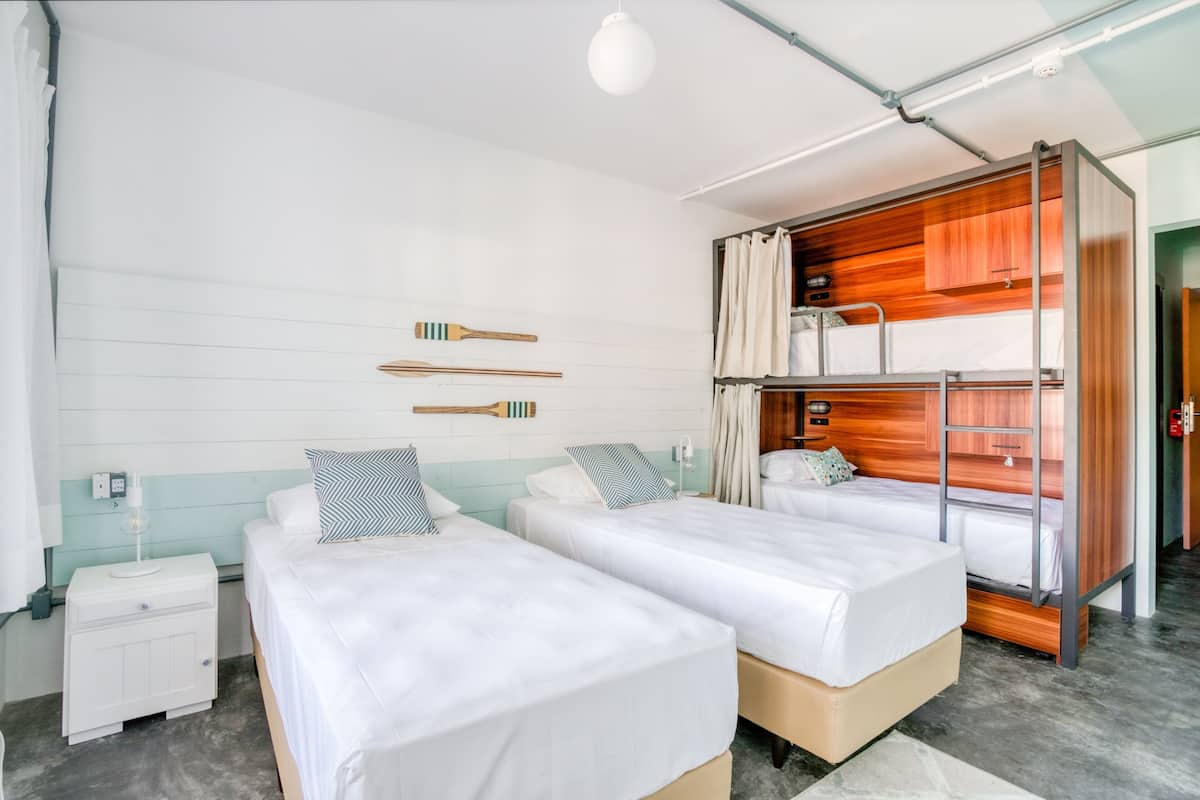 WiFi (free), bed sheets