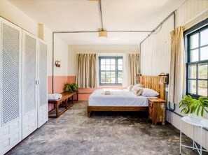 Free WiFi, bed sheets - Selina Floripa (Florianópolis)