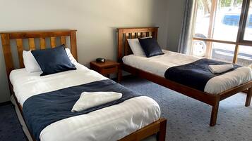 2 bedrooms, iron/ironing board, Internet, bed sheets