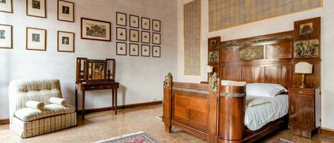 4 soverom, strykejern/-brett, wi-fi og sengetøy