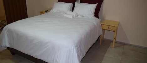 Standard Room | Free WiFi, bed sheets