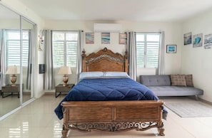 2 bedrooms, desk, iron/ironing board, free WiFi - Beautiful & Relaxing Cottage House-2br/1.5 bath- with great mountain views. (Barranquitas)