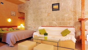 1 dormitorio, caja fuerte, tabla de planchar con plancha y wifi gratis
