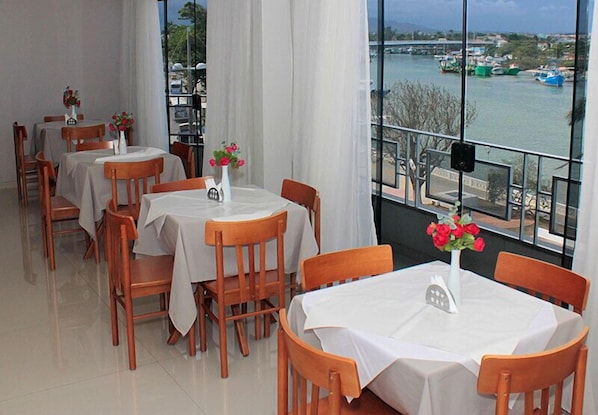 Desayuno buffet incluido todos los días