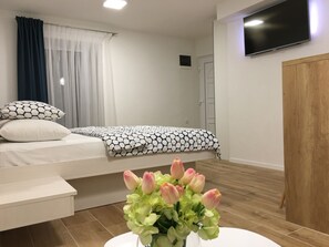 1 bedroom, soundproofing, iron/ironing board, free WiFi