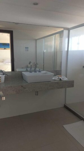 Double Room (Suite 4) | Bathroom sink - House Residencia (Búzios)