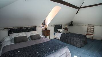 Suite Familiale (La lanterne) | 1 chambre, rideaux occultants, Wi-Fi gratuit, draps fournis