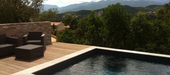 Villa  récente 2 chambres avec piscine privée à 5 mn des plages