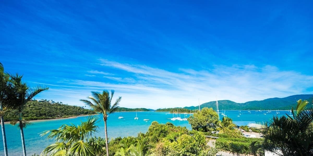 View.
Book direct and save. www.holidayinthewhitsundays.com
office number 0448253469