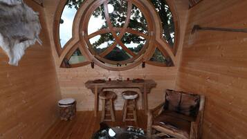 Kamar | Didekorasi berbeda-beda dan dilengkapi dengan perabotan berbeda-beda