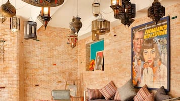 Coin salon dans le hall