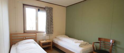 4 bedrooms, travel cot, WiFi, bed sheets