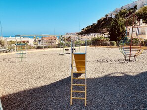Children's area - RINCÓN ☀️ WIFI + NETFLIX + POOLS + SEA ☀️ (La Cala del Moral)