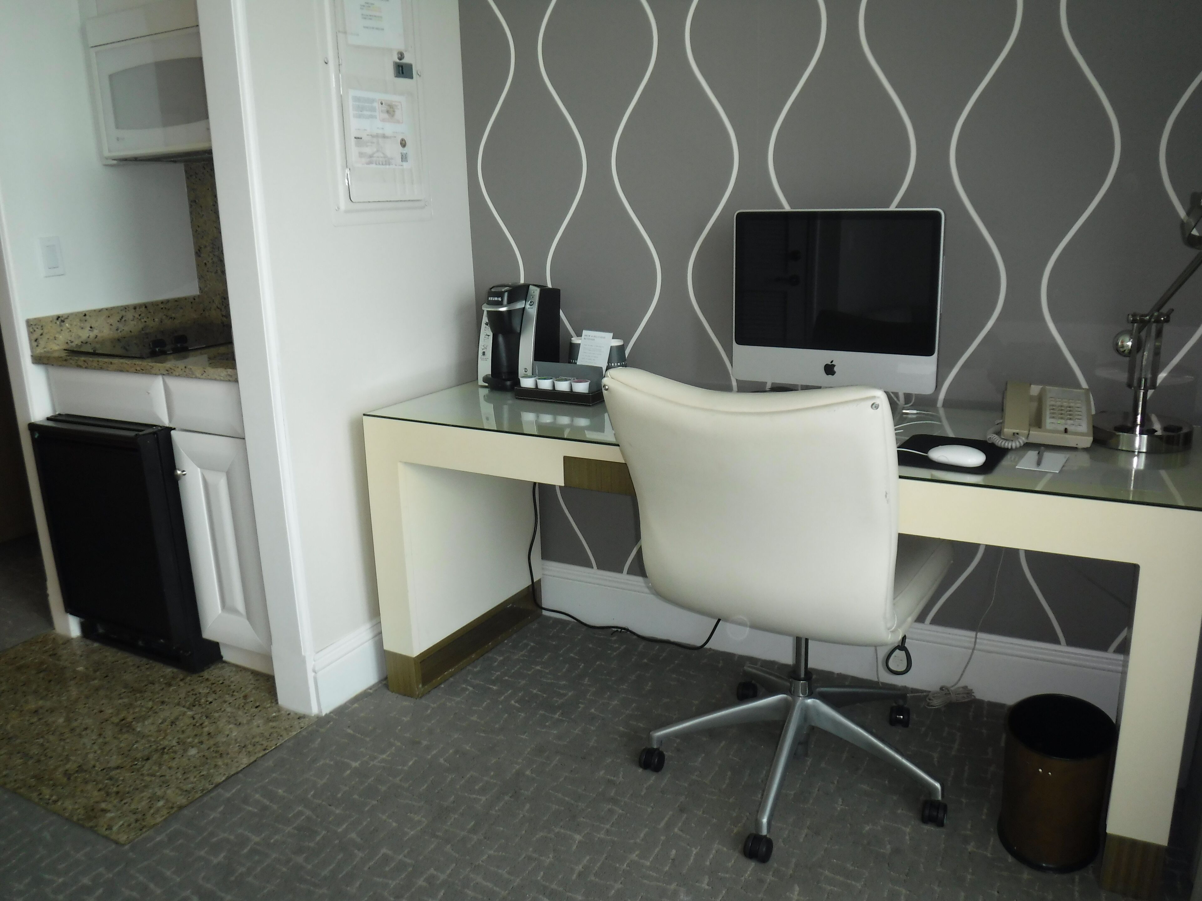 city studio | in-room business centre