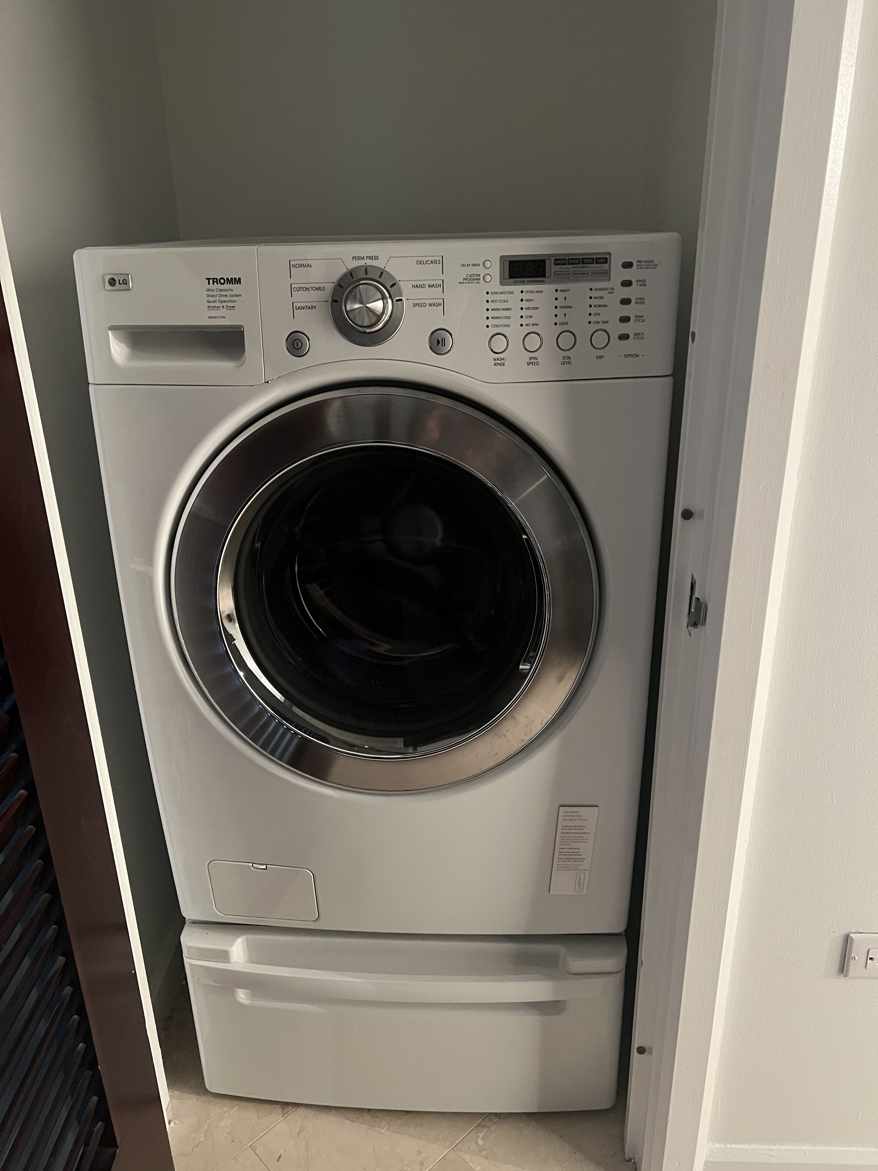 quadruple room | laundry