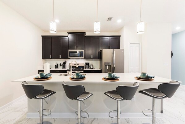 Casa | Cucina privata | Piano cottura, lavastoviglie, pentole/stoviglie/utensili