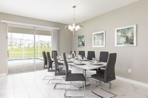 House | In-room dining