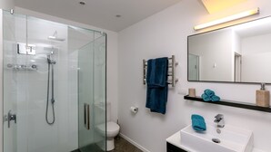Apartamento, 1 quarto | Banheiro