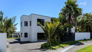 Fachada da propriedade