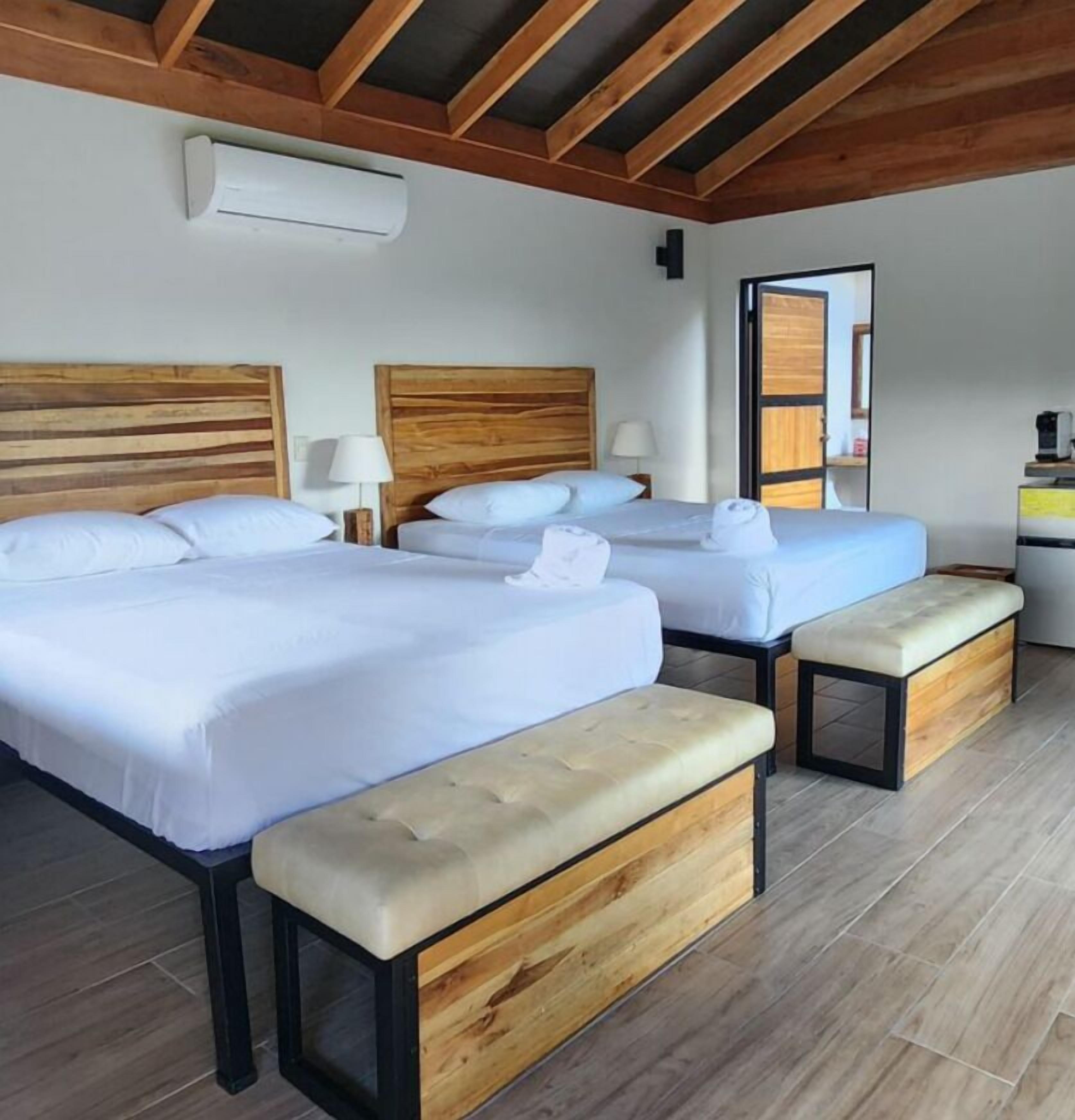 1 chambre, literie hypoallergénique, surmatelas, minibar