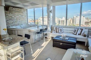 Living area - 2BR Apt Naco at Torre Kensington by ASVR (Santo Domingo)
