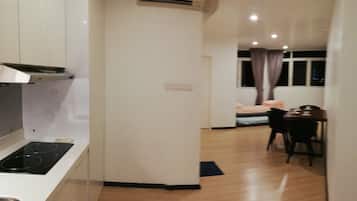 1 bedroom, iron/ironing board, WiFi