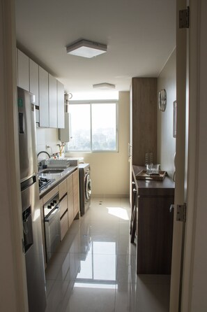 Apartment, 2 Bedrooms | Private kitchen