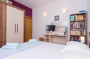 1 chambre, Wi-Fi gratuit, draps fournis