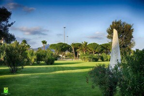 Property grounds - Cozy rooms to rent in Olbia City Center (Olbia)